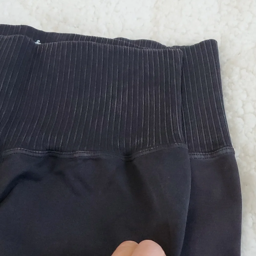 39. Free People High-Rise 7/8 Good Karma Leggings Washed Black - Picture 13 of 17